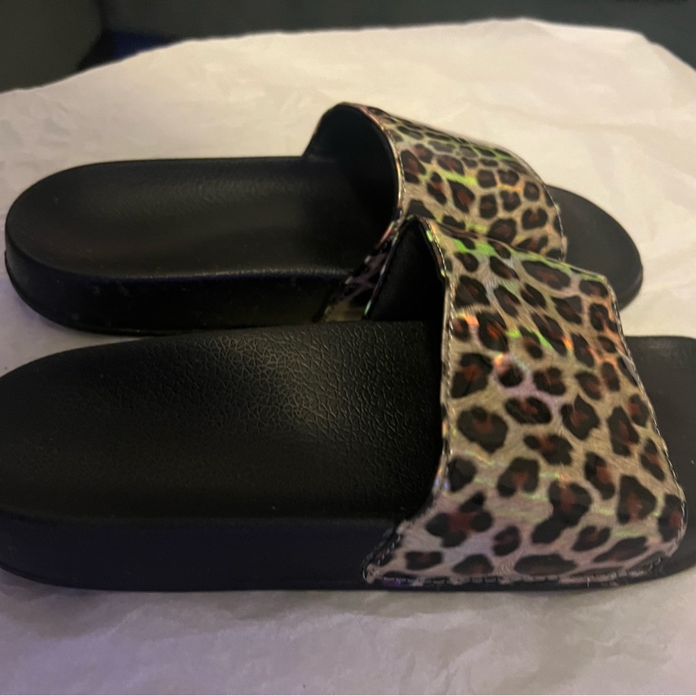 Cheetah Slides Women’s Size 6